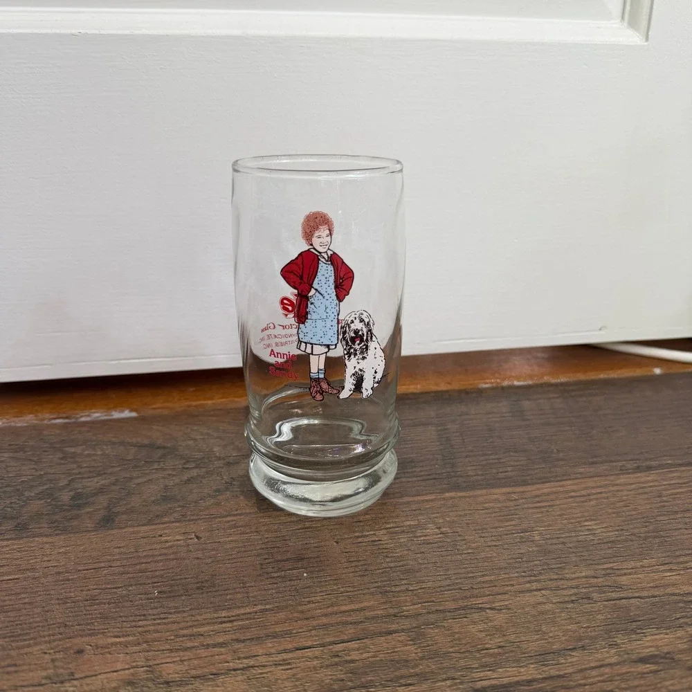 Annie‎ and Sandy Collector Glass 1982 Movie Promo Swensen's